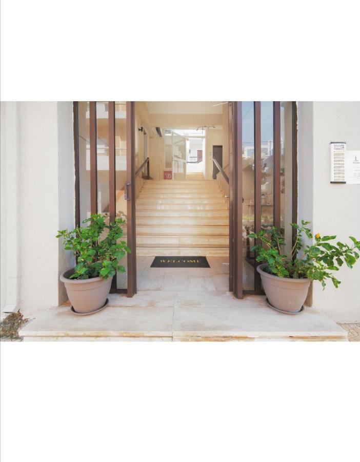 Faros Apartments Artemida  Exterior photo